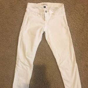 White skinny jeans